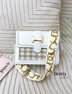 CHIC CHOC HANDBAG (WHITE) BG024