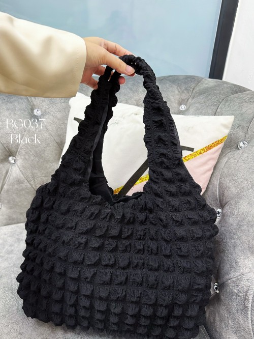 CHIC CHOC HANDBAG (BLACK) BG037