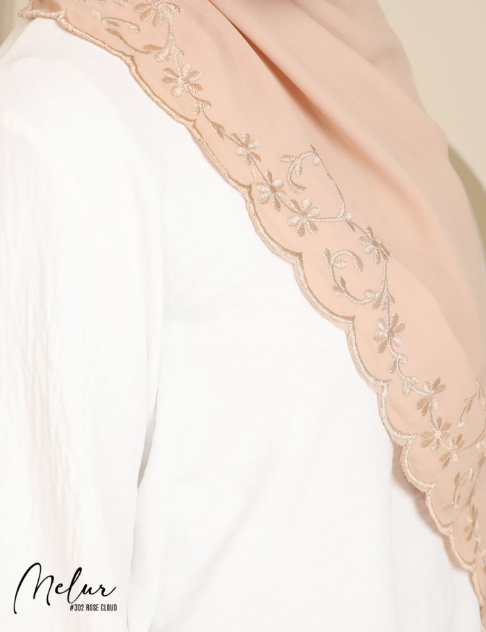 MELUR EMBROIDERY SHAWL (ROSE CLOUD) 302