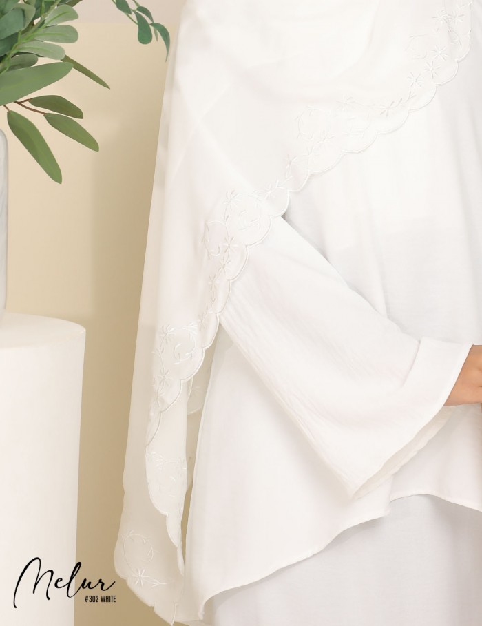 MELUR EMBROIDERY SHAWL (WHITE) 302